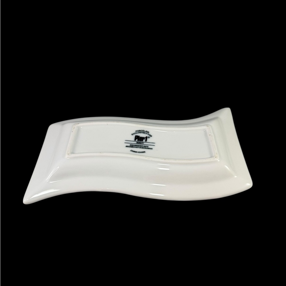 PIER 1 Wavy White Porcelain Rectangular Serving Dish Sushi Vegetable Chips - Picture 2 of 5